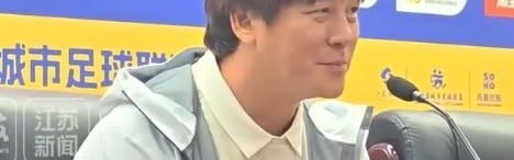 皇冠体育官方网站-大张玉宁：苗润东和张桐瑞我都想要，祝他们在国青越踢越好