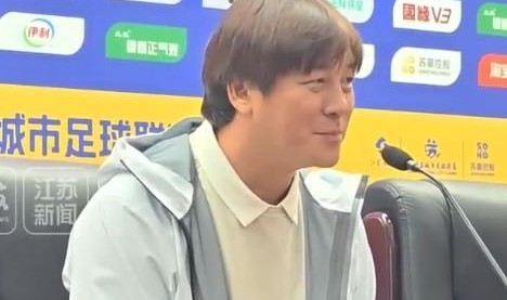 皇冠体育官方网站-大张玉宁：苗润东和张桐瑞我都想要，祝他们在国青越踢越好